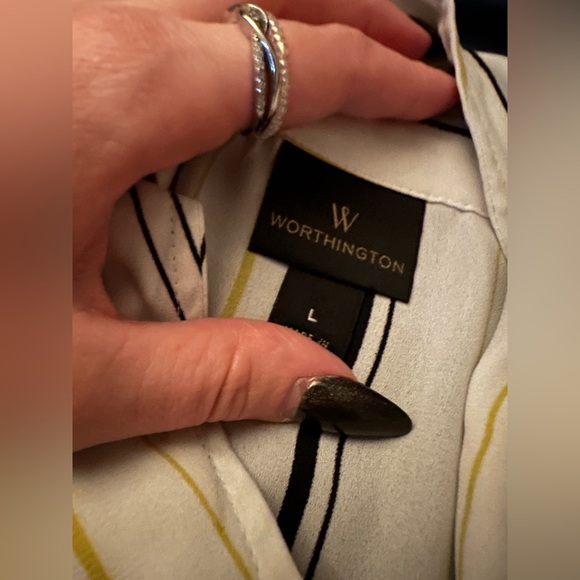 Worthington Top - Picture 2 of 2